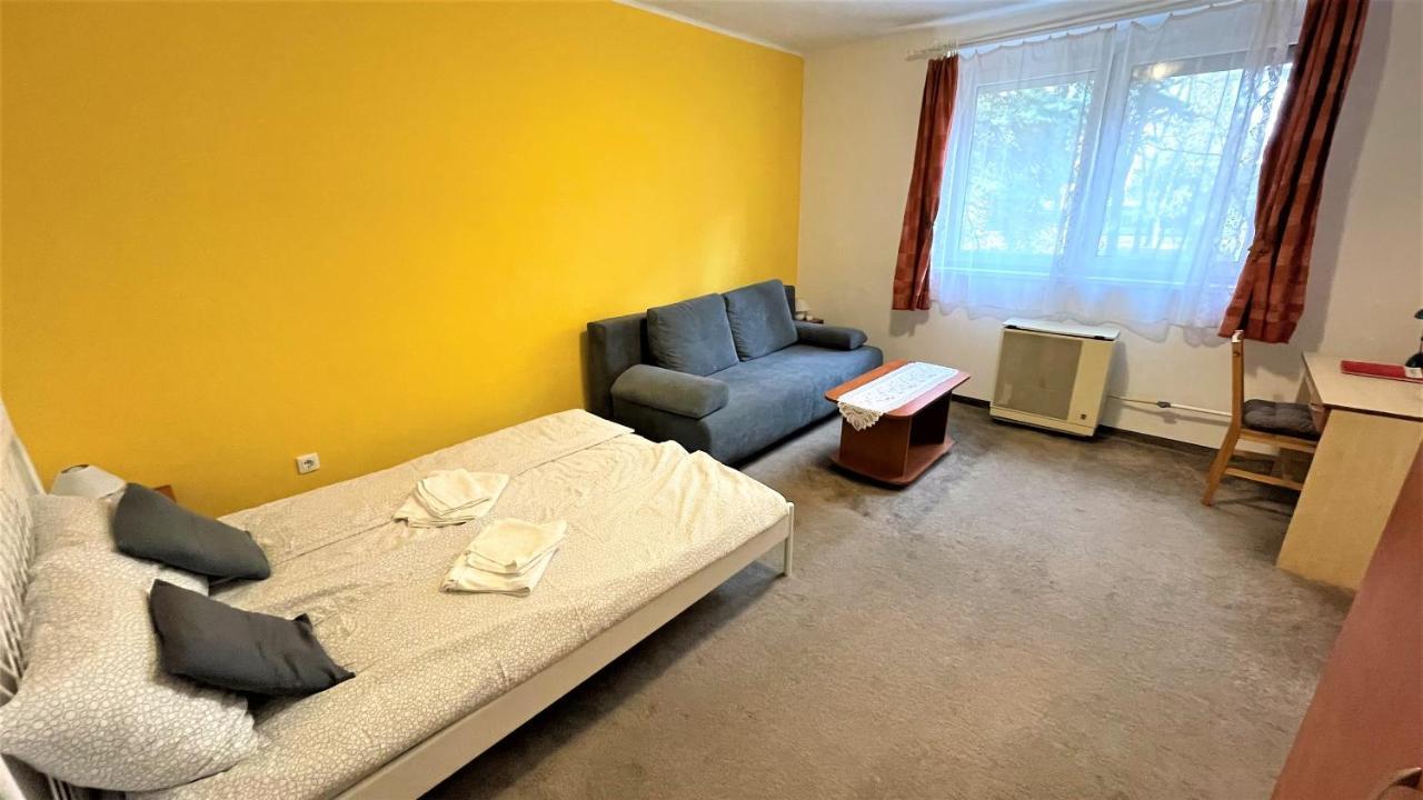 Evi Apartman Эгер Экстерьер фото
