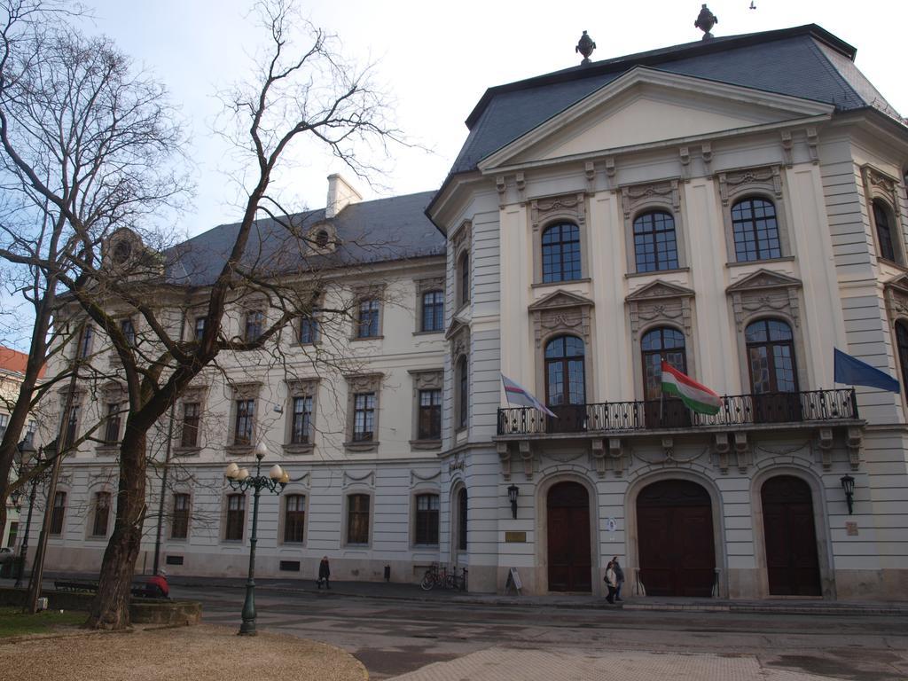 Evi Apartman Эгер Экстерьер фото